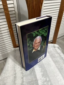 Stuart Woods *CAPITAL CRIMES* A Will Lee Novel Hardcover Full print line - Picture 1 of 7