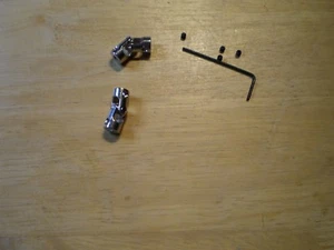 X2 METAL UNIVERSAL COUPLINGS 3/3mm FOR MODEL BOATS - Picture 1 of 2