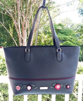 Bolso de Mano Kate Spade WKRU5400 Negro Laurel Way Mediano Floral Adornado Foto 1 de 4