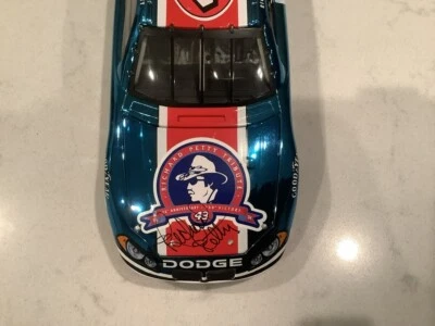 Richard Petty autografiado 2004 200 aniversario cromo fundido a presión y tarjeta Foto 1 de 4