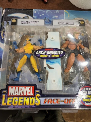 2006 ToyBiz Marvel Legends Face-Off WOLVERINE Vs SABRETOOTH 6” Action Figure Set Cover
