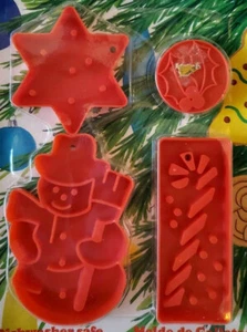 4 Weihnachts Kapern Ausstechformen Stern Schneemann Zuckerstange Stechpalme USA NOS - Bild 1 von 4