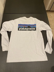 Mens Patagonia Responsibili-Tee Longsleeve Mountain Spellout White Sz XS - Picture 1 of 9
