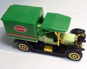Model Delivery  Truck 1912 Express Classic Truck Series collector set - Picture 1 of 11