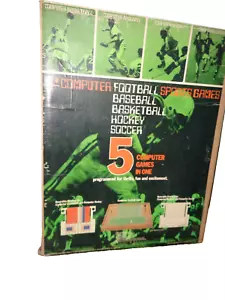 DE COLECCIÓN 5 en 1 JUEGOS DEPORTIVOS DE FÚTBOL DE ORDENADOR 1972 Control Electrónico de Datos Juego - Imagen 1 de 3