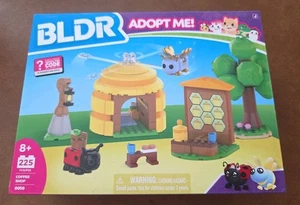 BLDR Adopt Me! Coffee Shop Building Set - Picture 1 of 6