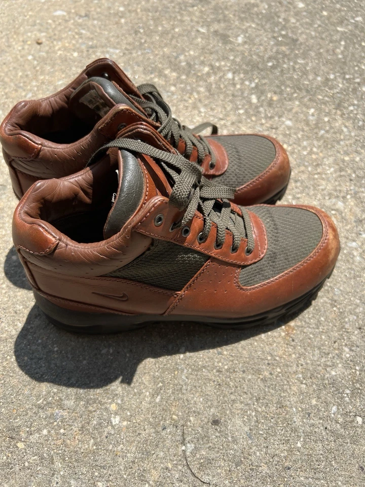 Botas de Colección Nike ACG Cuero Marrón Senderismo Botas de Aire con Cordones para Hombres 7.5 De Colección Foto 1 de 4