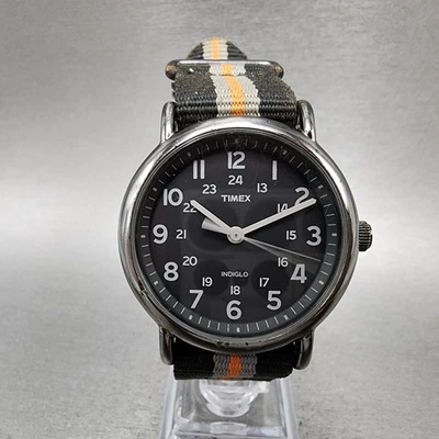 Reloj Timex Weekender Hombre 38mm Esfera Negra Tono Negro Indiglo Batería Nueva Foto 1 de 4