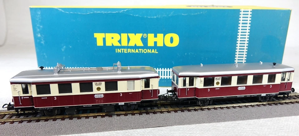 Trix HO 22473 Dieseltriebzug VT 135 DRG neu !!! - Bild 1 von 1