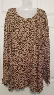 Top para mujer Lane Bryant talla 30/32 manga larga estampado animal escote redondo Foto 1 de 4