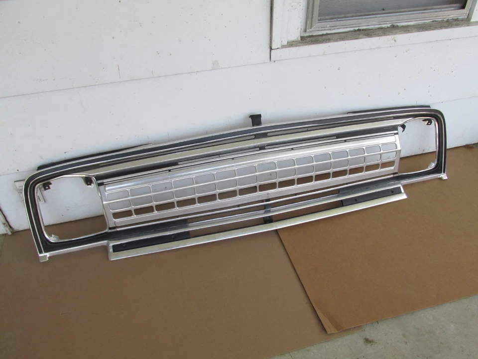 Jeep Wagoneer Cherokee J10 J20 razor grille - Image 1 of 4