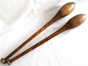 Pair Vintage Wooden Antique Indian Exercise Clubs - Picture 1 of 4