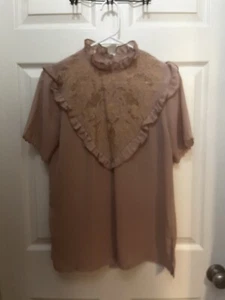 ModCloth ~ SS Mauve besticktes Button Down Hemd - Bild 1 von 9