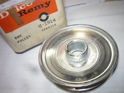 1951–62 Chevrolet Pontiac Oldsmobile generator alternator pulley NOS 1949358 - Image 1 of 4
