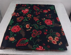 Tela Joan Kessler Concord vintage, flores sobre negro, 42" X 104" - Imagen 1 de 5