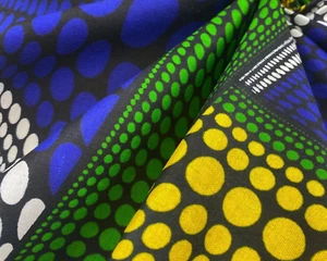 Estampado africano 1 / Tela de edredón por yarda / 100% algodón / Azul, verde, amarillo - Imagen 1 de 3