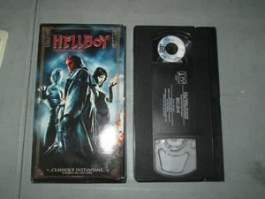 Ron Perlman probado Hellboy (VHS) (francés) - Imagen 1 de 2