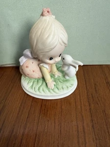 Vintage Lefton Little Girl with Bunny Rabbit Figurine 1985 04894 - Picture 1 of 8
