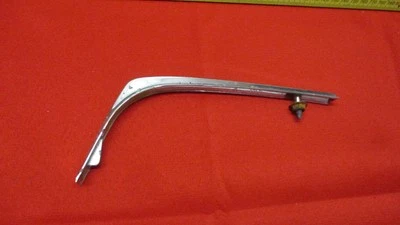 Oldsmobile Cutlass Supreme 1973 panel de cabezal moldeado Foto 1 de 4