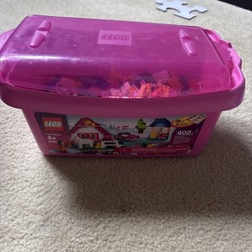 LEGO FRIENDS  # 5560 - PREOWNED MANUAL IN PINK TUB MAY/MAY NOT HAVE ALL PIECES