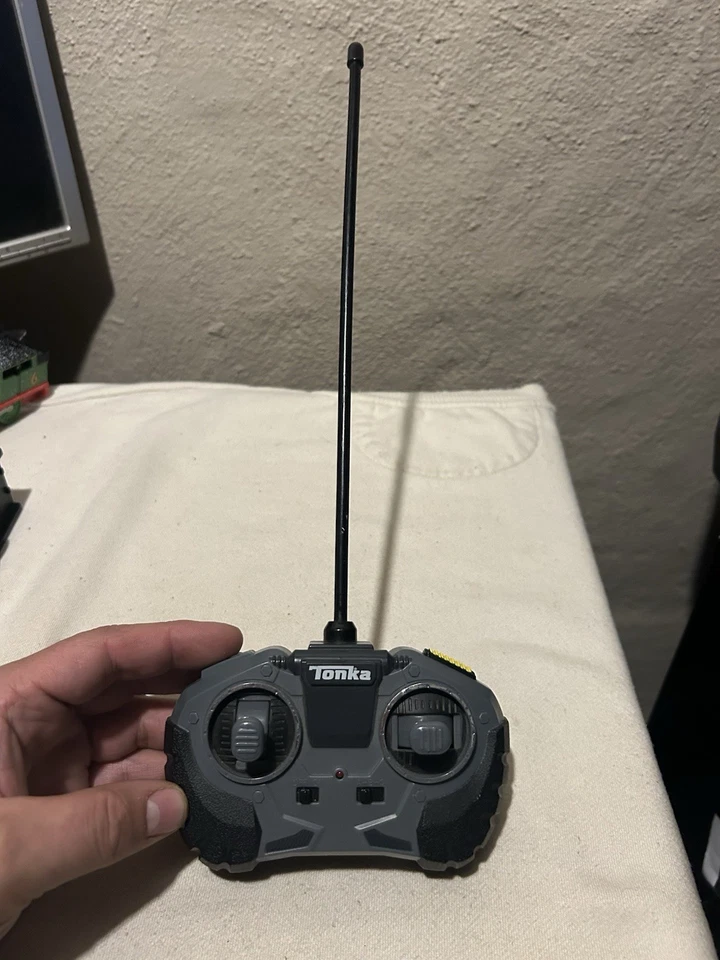 Mando a distancia 27 MHz Tonka Ricochet 2009 Hasbro 9v funciona Foto 1 de 1