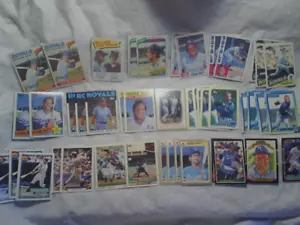 1977-1993 44-GEORGE BRETT TOPPS,FLEER,DONRUSS BASEBALL CARD LOT,Royals,1984,1985 - Bild 1 von 4
