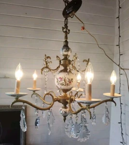 VINTAGE SPANISH 5 ARM GOLDEN CHANDELIER WITH PEACOCKS ON PORCELAIN. - Picture 1 of 16
