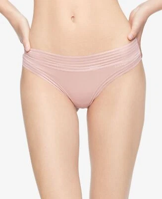Tanga Calvin Klein para mujer talla mediana Foto 1 de 3