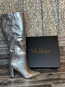 Modatope MT-B24 Women’s Silver Pointed Toe Knee High Boots US Women’s Size 6.5 M - Picture 1 of 3
