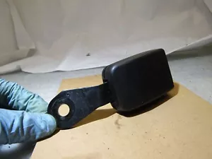 Clip ricevitore fibbia cintura di sicurezza anteriore destra Ford Sport Ka Mk1 03 1.6 - Foto 1 di 6