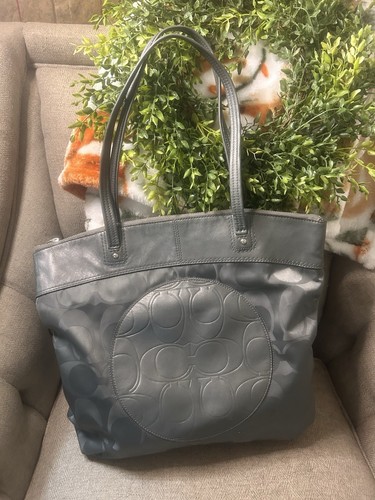 Borsa Coach Laura grigia in nylon pelle firmata F19440 14” X 16” X 4” Large
