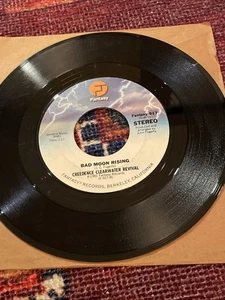 CREEDENCE CLEARWATER REVIVAL (1981 U.S. Promo 7" 45) CCR Medley/Bad Moon Rising - Imagen 1 de 3