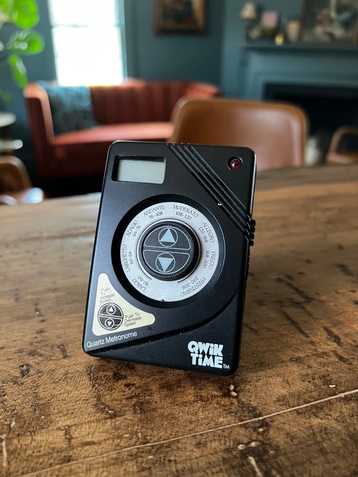 Metrónomo de cuarzo Qwiktime - Probado funcionando - ¡Todavía mantiene el ritmo! Foto 1 de 4