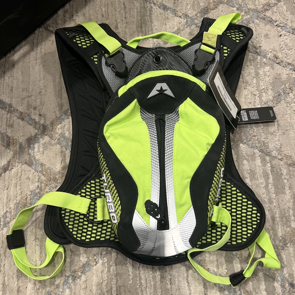 NUEVA Mochila de Hidratación American Kargo Turbo - 1.5 Litros - Amarilla/Negro Foto 1 de 4