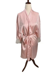 Vintage Halston Rouge Rosa Morgenmantel Weiß Spitzenborte Kokette Satin Boudoir Dessous L/XL - Bild 1 von 7