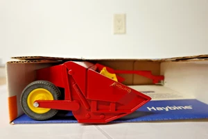 SCALE MODELS FH-JLE394DS  NEW HOLLAND HAYBINE 1:16 SCALE - Picture 1 of 11