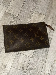 LOUIS VUITTON Monogram Bucket PM Pouch Auth Accessory Pouch - Picture 1 of 5