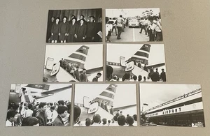 1972 China Table Tennis delegation visiting Singapore airport  welcome photo x 7 - Picture 1 of 4
