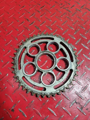 Piñón trasero Ducati Multistrada 1000DS 2004 Foto 1 de 4