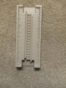 Thomas Train & Friends Trackmaster Stone Platform Straight Track 2008 - Picture 1 of 1