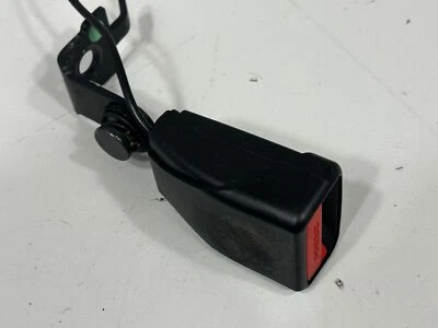 Hebilla de asiento trasero derecho BMW X6 F16 F86 2016 7395096 OEM Foto 1 de 3