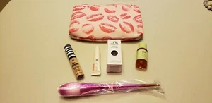 Bolso Ipsy Glam (nuevo) BESOS - Imagen 1 de 6