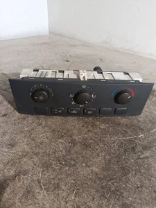 Volvo S40, V40 2001 Diesel Mitte Steuergerät Klimaanlage 0142697G01 VGA8904 - Bild 1 von 3