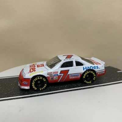 1993 Matchbox No7 Jimmy Hensley Hanes Ford Thunderbird Alan Kulwicki Racing 1:64 - Изображение 1 из 4