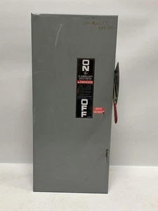 Interruptor de seguridad fusible de 3 polos GE Spec‐Setter TG4323 100 A (240 V, NEMA 1) - Imagen 1 de 5
