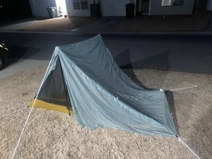 REI Flash Air 2 - ULTRALIGHT Two Person Backpacking Tent - 3 Season - Green - Picture 1 of 4
