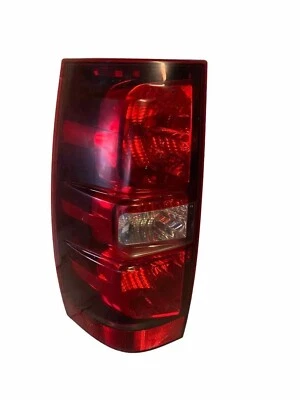 07 08 09 10 11 12 13 14 SUBURBAN 1500 Luz Trasera Lámpara Conjunto Lado Izquierdo del Conductor Foto 1 de 4