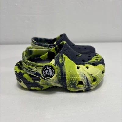 Crocs Niños Pequeños Talla C5 Zapatos Sin Cordones Verde Zueco Sandalias NUEVO Foto 1 de 4