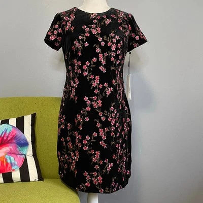 Calvin Klein Black Embroidered Floral Cocktail  Sheath Dress NEW 8P Petite  - Image 1 of 4