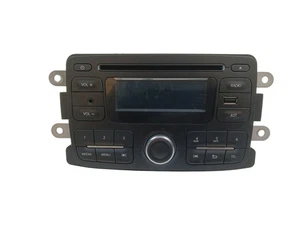 Radio Autoradio CD USB Aux Dacia Sandero II 281154979R keine code - Bild 1 von 9